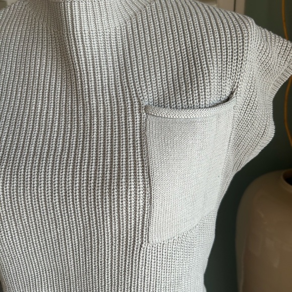 Gray Ribbed Top - Picture 4 of 7